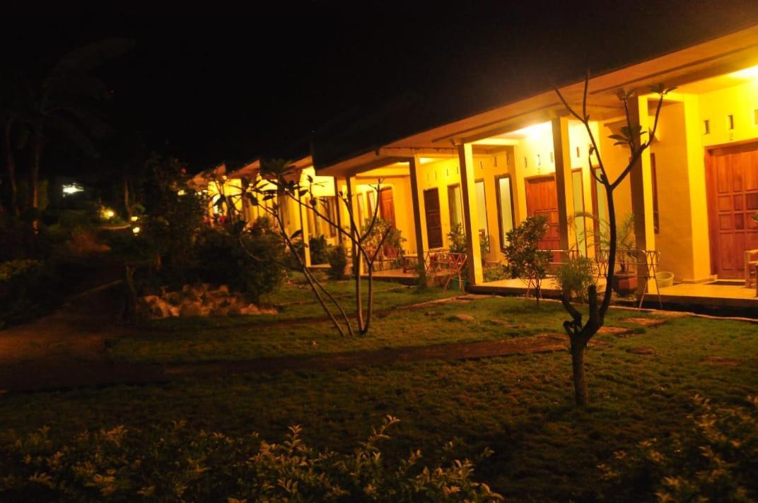 Pondok Guru Bakti Cottage Senaru Exterior photo