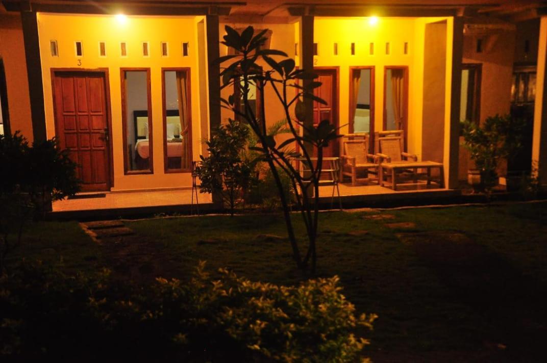 Pondok Guru Bakti Cottage Senaru Exterior photo